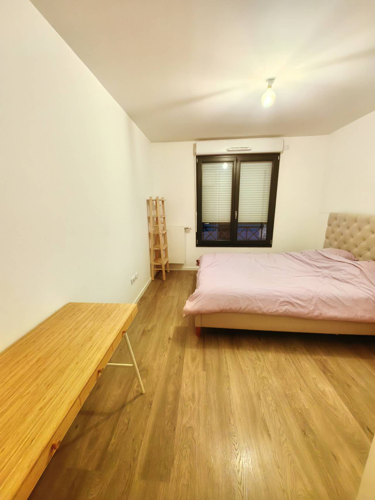 巴黎短租公寓卧室1