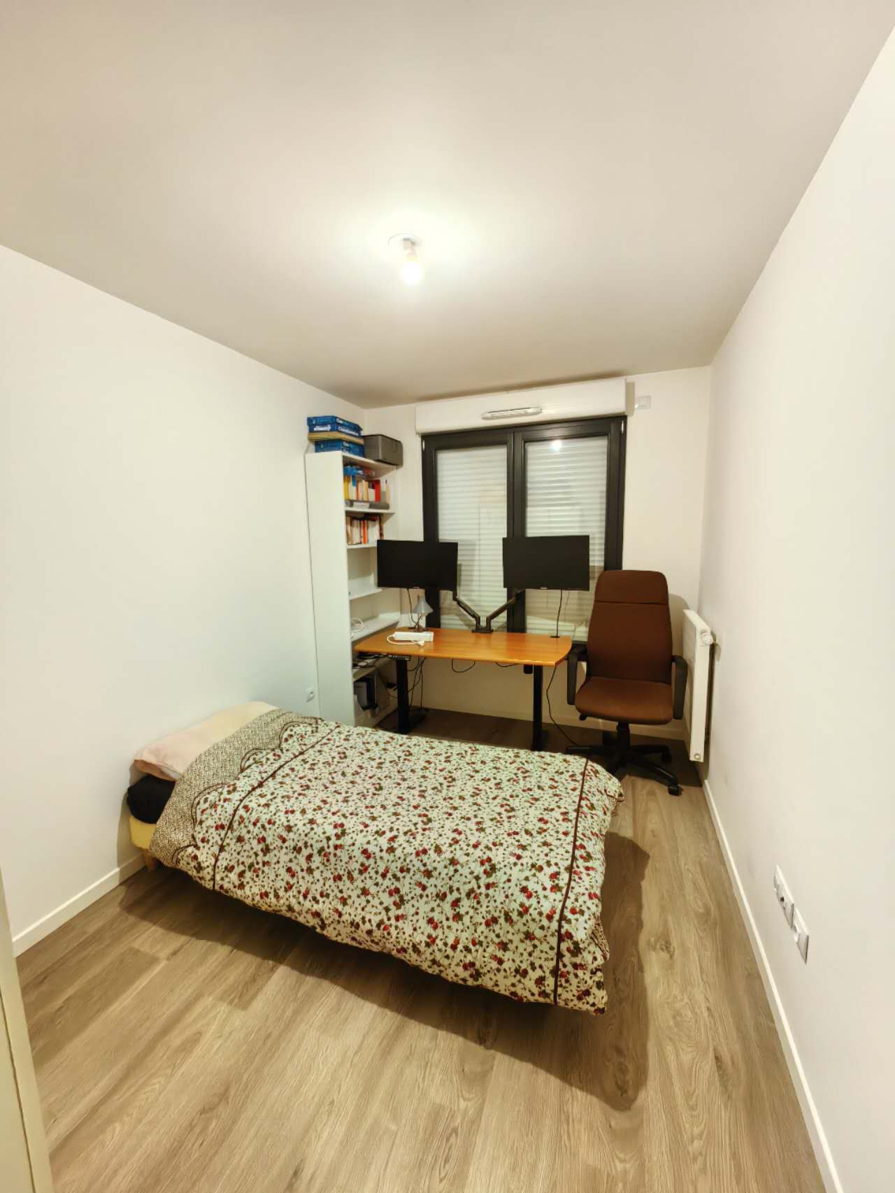 巴黎短租公寓卧室2